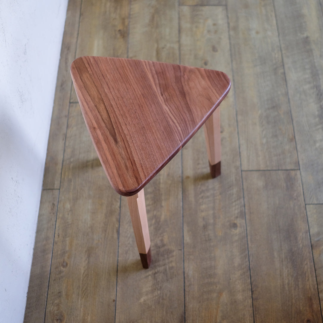Lien stool(リアンスツール)